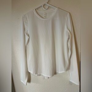 Lululemon- White Long Sleeve Top